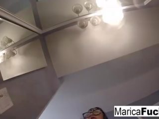 Marica hase em sedusive lingerie masturba em o espelho