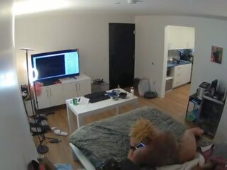 Skjult kamera fangster utroskap blm nabo knulling min tenåring kone i min egen seng