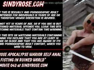 Sindy roos apocalypse warrior zelf anaal vuistneuken in ruined wereld