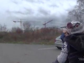 Prastas vengriškas deity gavo kicked iš nuogas į as buss stotis