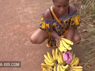 Juodas bananas seller numylėtinis suviliojo už a gražus x įvertinti klipas