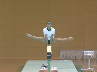 Corina - pusnuogis gymnastics