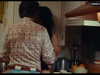 Amanda seyfried- didelis krūtys, seksas filmas scenos čiulpimas - lovelace (2013)