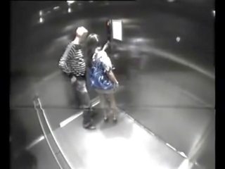 Bersemangat desiring pasangan fuck dalam elevator - 