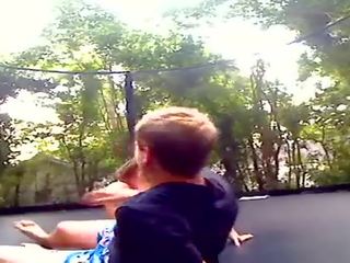 Teens sikiş on the trampoline