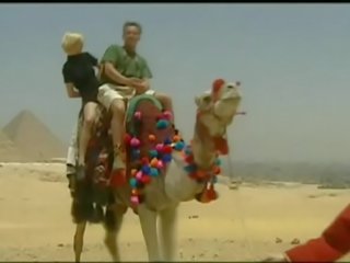 صندوق و nikolette, الشرجي مجموعة من ثلاثة أشخاص في ال desert