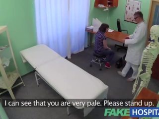 Fakehospital meistras solves pacientas depression per oralinis nešvankus filmas ir dulkinimasis