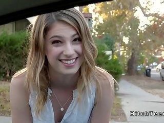 Thankful blondin tonårs hitchhiker fucks strangers phallus